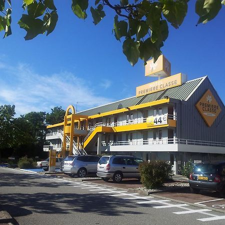 Premiere Classe Lyon Est Aeroport Saint Exupery Экстерьер фото