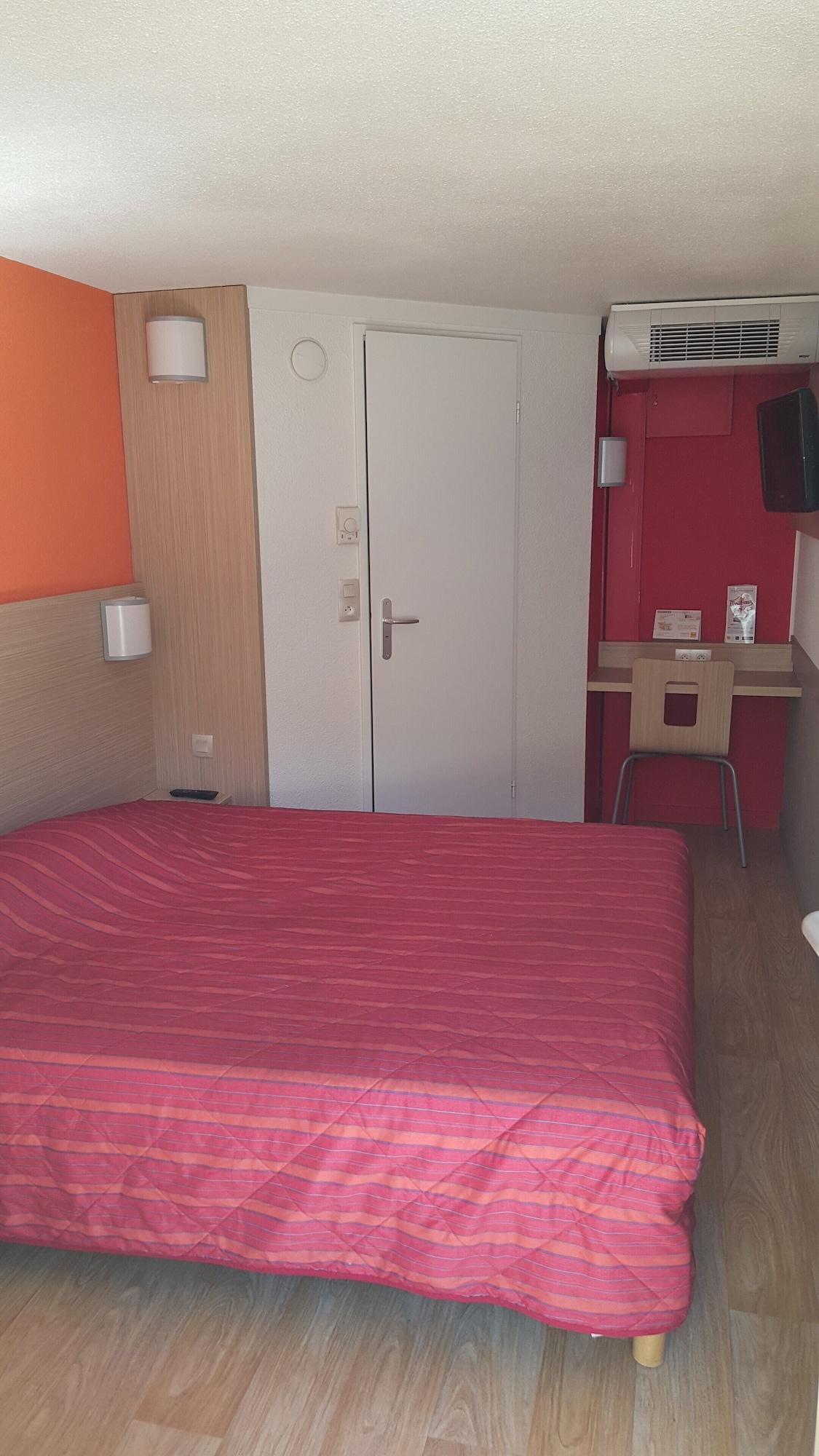 Premiere Classe Lyon Est Aeroport Saint Exupery Экстерьер фото