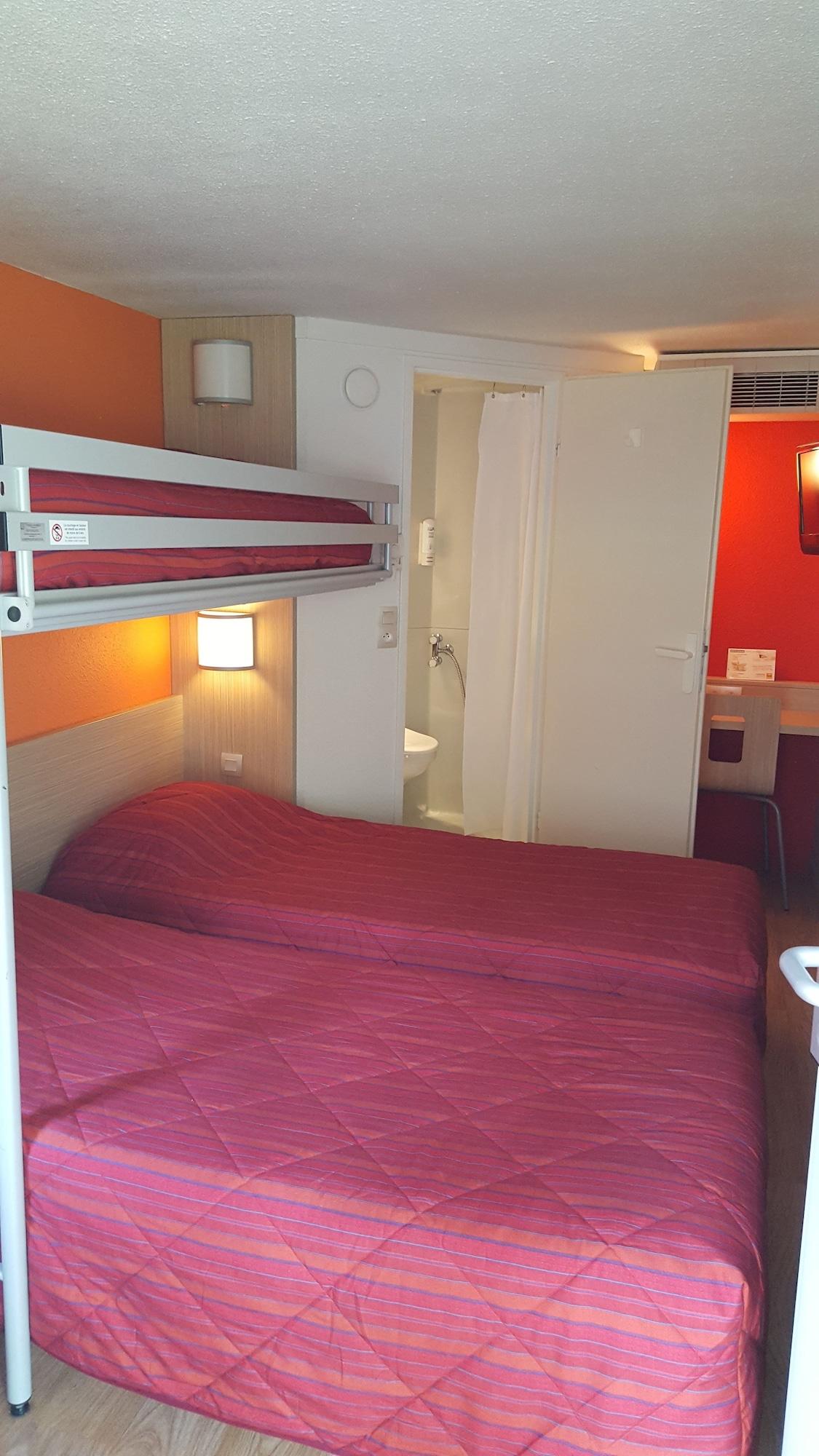 Premiere Classe Lyon Est Aeroport Saint Exupery Экстерьер фото