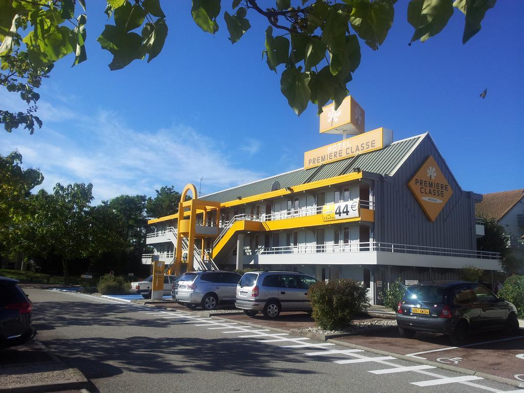 Premiere Classe Lyon Est Aeroport Saint Exupery Экстерьер фото