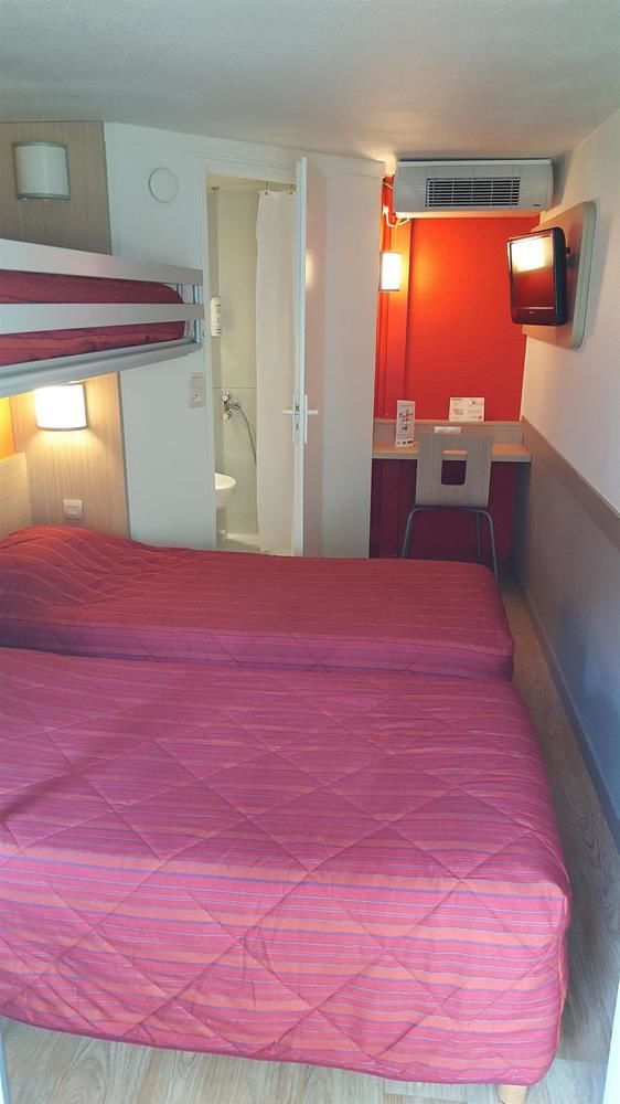 Premiere Classe Lyon Est Aeroport Saint Exupery Экстерьер фото