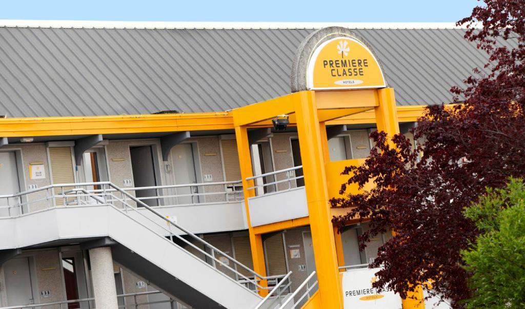 Premiere Classe Lyon Est Aeroport Saint Exupery Экстерьер фото